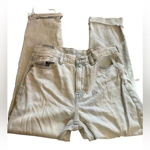American Eagle Mom Jean Size 8